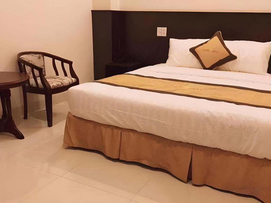 Lucky Star Hotel Buon Ma Thuot Exterior foto